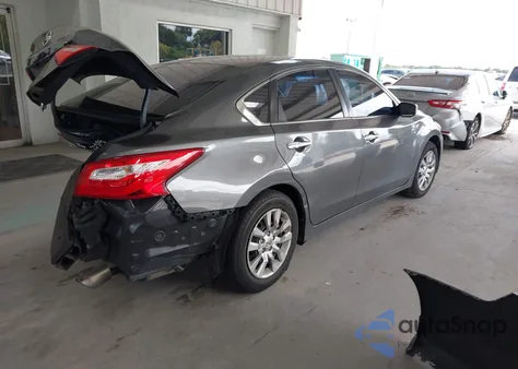 2017 Nissan Altima 2.5 S z USA, uszkodzony, nr VIN 1N4AL3AP3HC474792